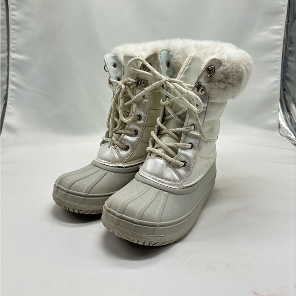 Eva & Zoe gray rain fuzzy boots size 13 - Picture 2 of 8